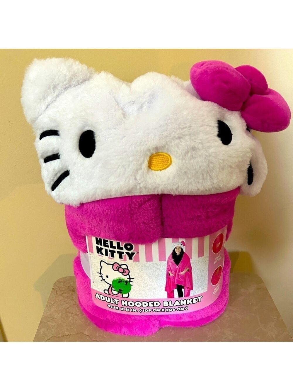 Hello Kitty Adult Hooded Blanket NWT